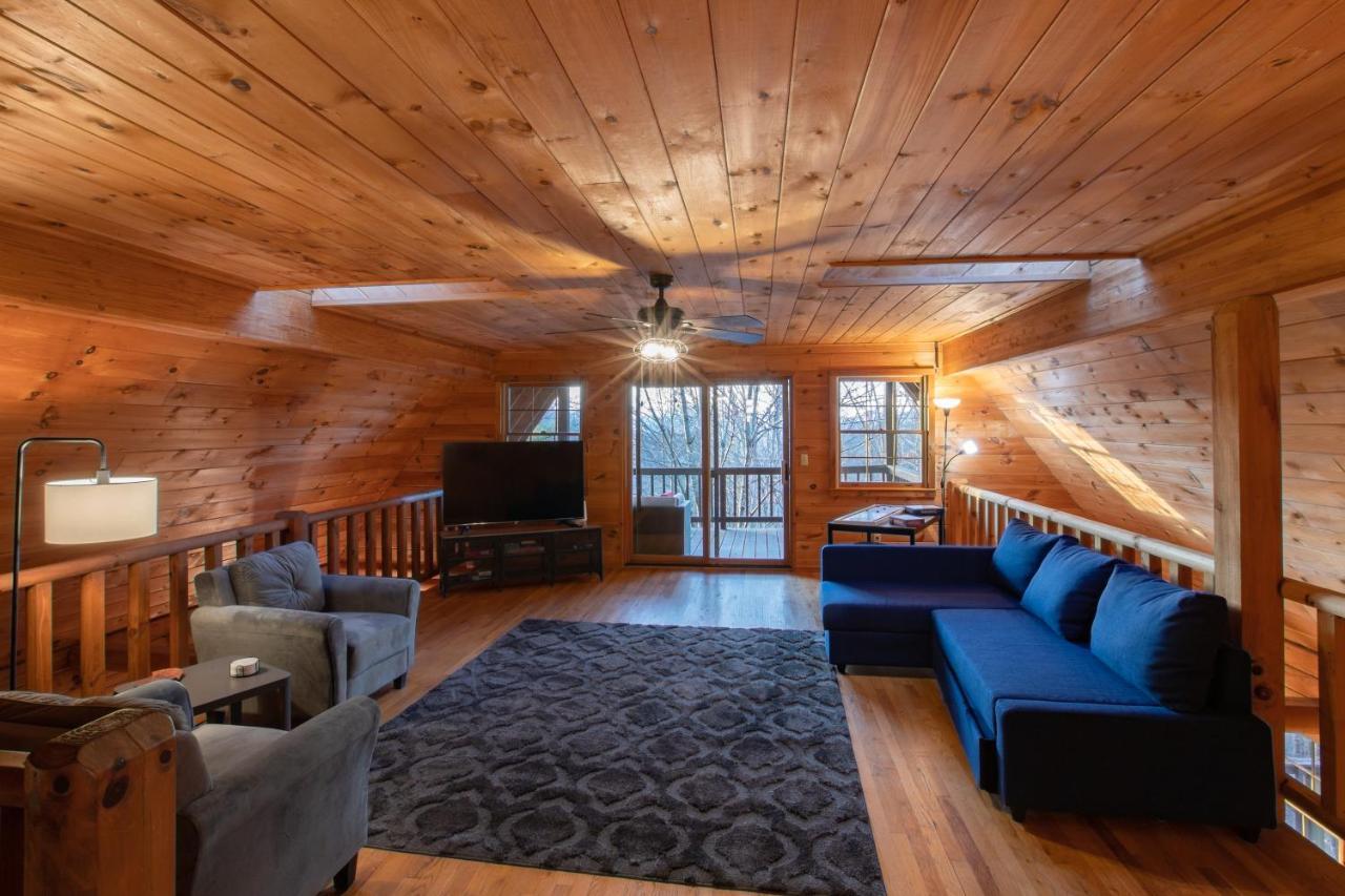 Treetops Cabin Easy To Asheville With Fast Wifi And Great View Swiss Kültér fotó
