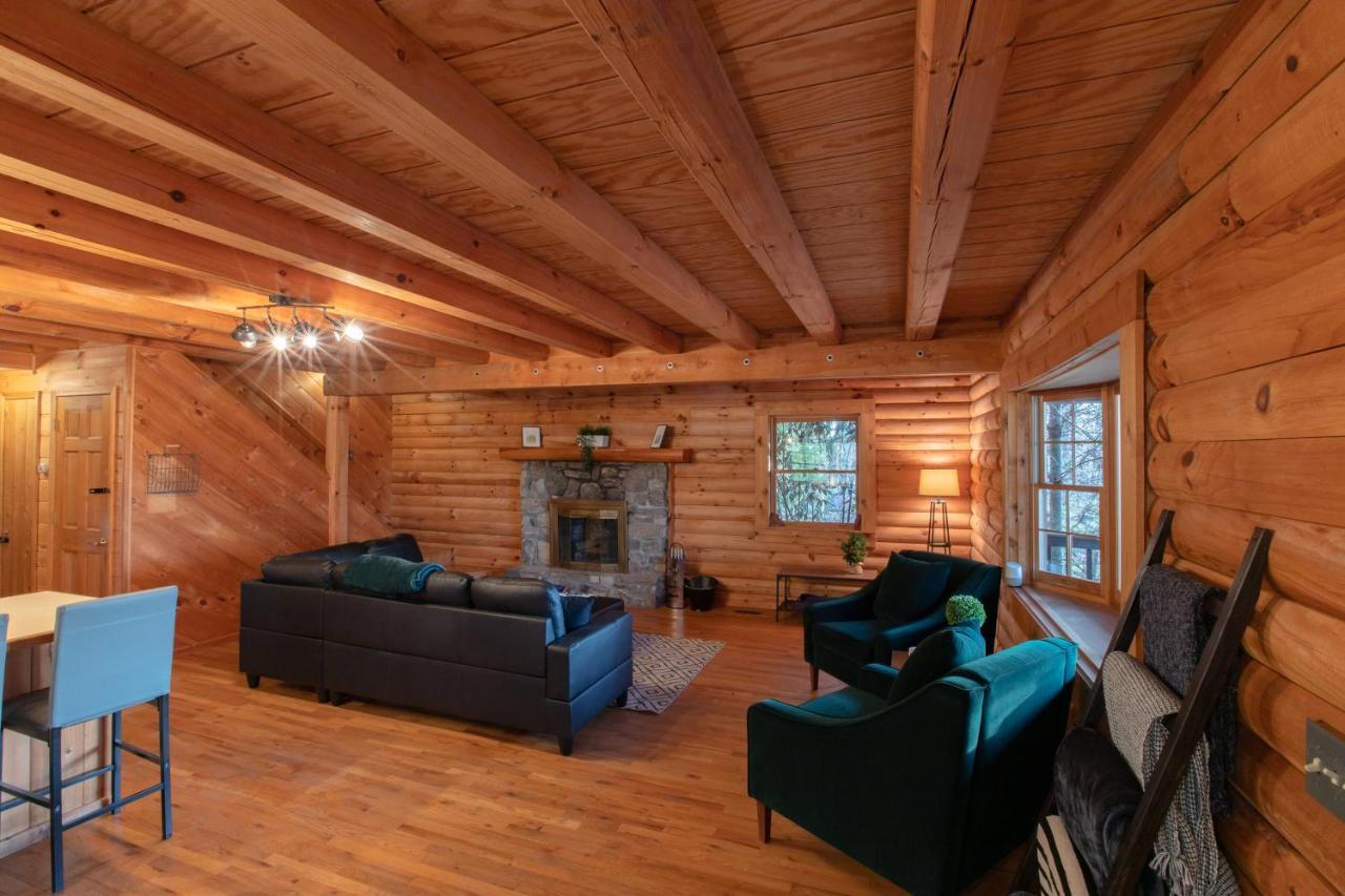 Treetops Cabin Easy To Asheville With Fast Wifi And Great View Swiss Kültér fotó